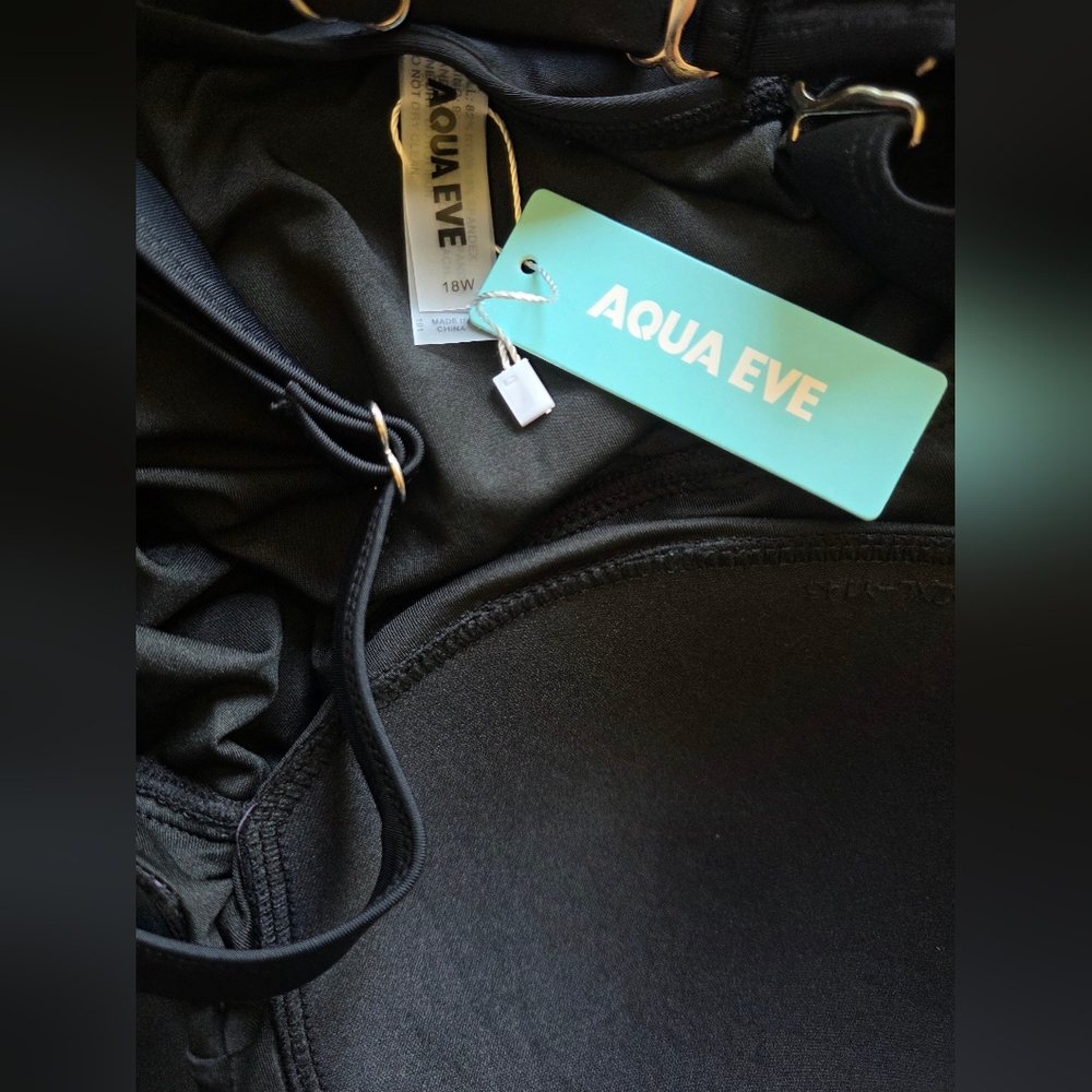 Black Scalloped One-Piece Swimsuit 18W - Picture 5 of 5
